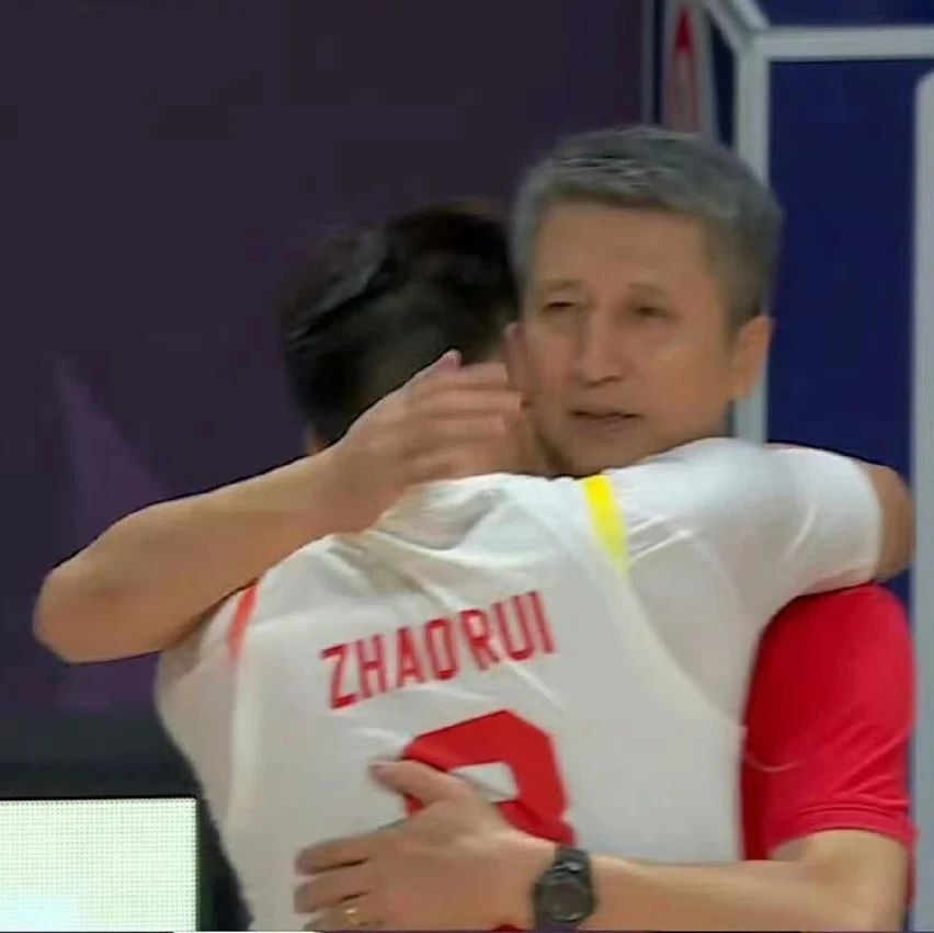 哭红着双眼, 反倒激发出 哭红着双眼, 反倒激发出