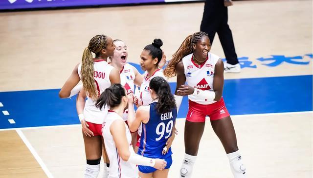 上半区和下, 支球队分成