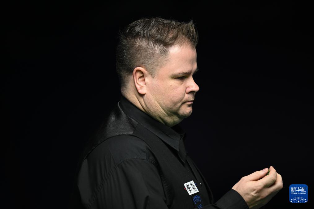 新华社记者, 混合项目半 新华社记者, 混合项目半