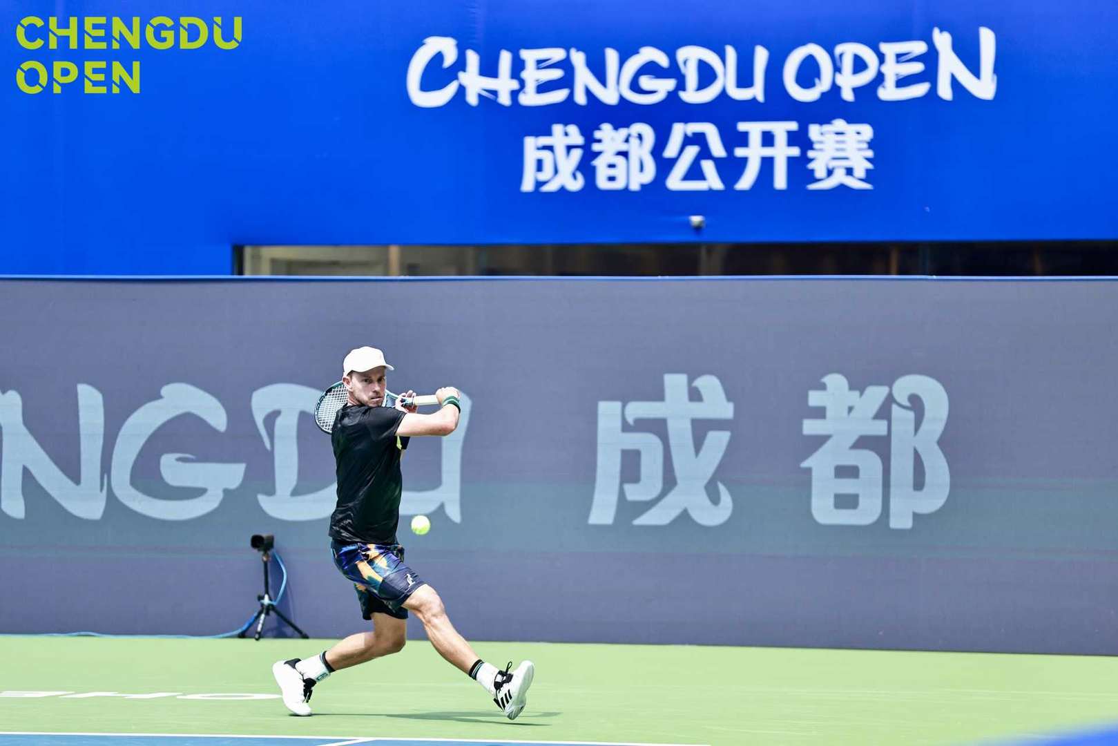 他告诉红星, 我们会邀请 他告诉红星, 我们会邀请